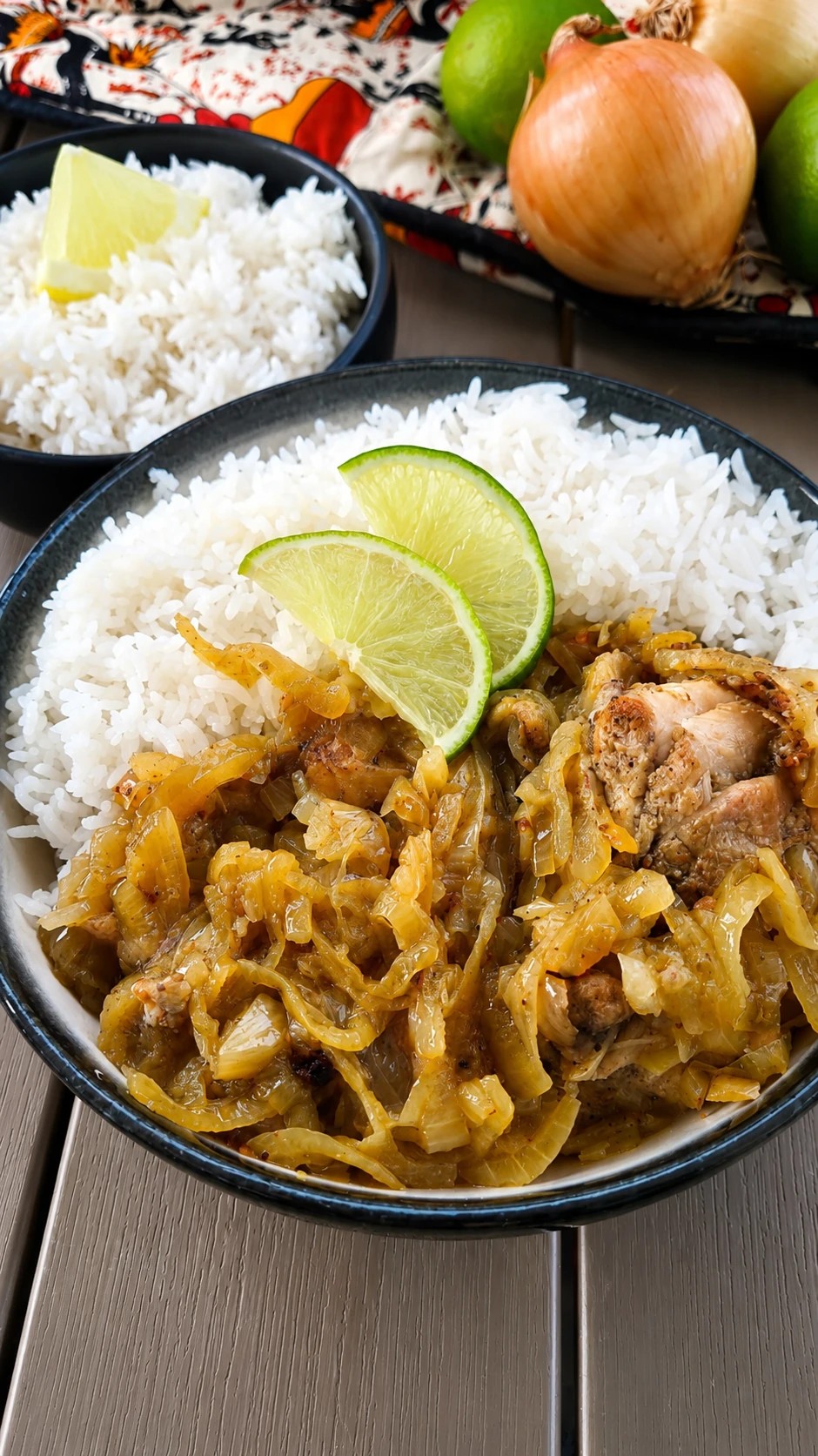 Yassa mit Reis, fotografiert von Fadi
